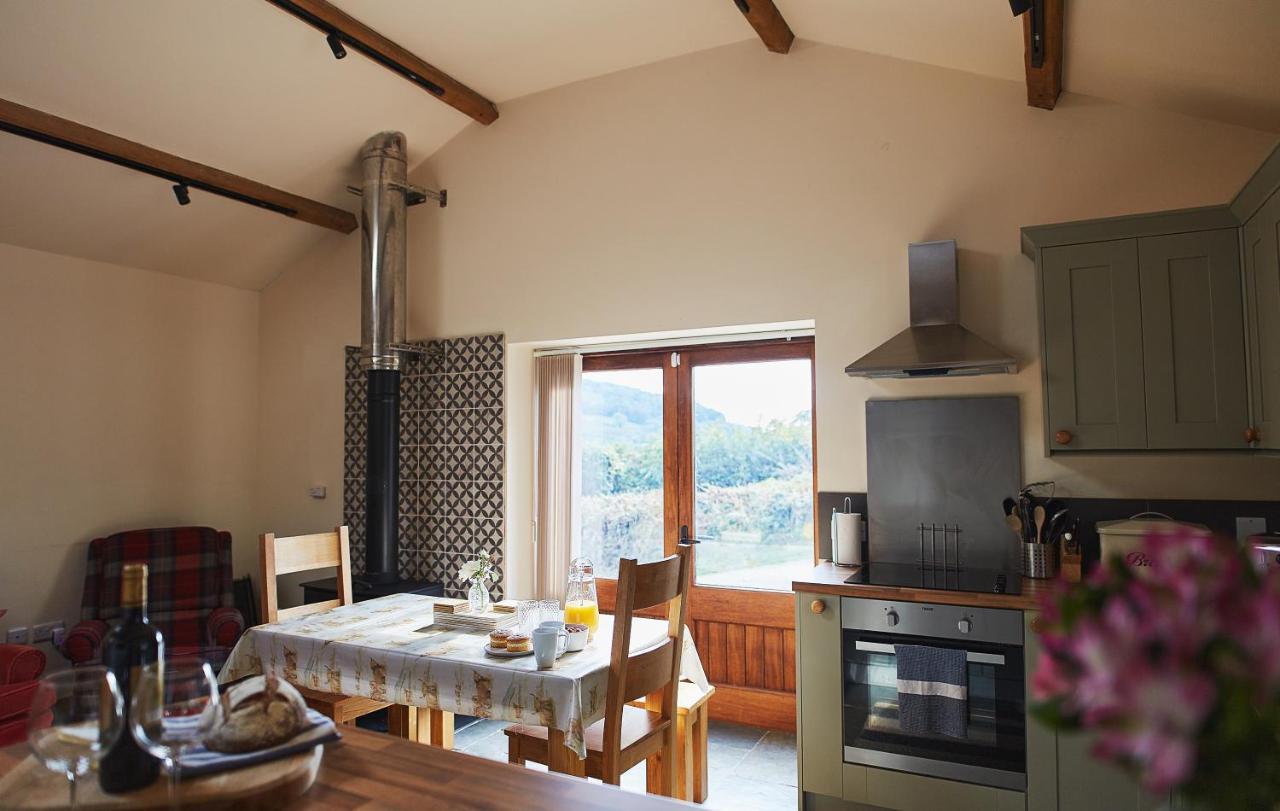 The Old Dairy - Boutique Countryside Cottage At Harrys Cottages Pen-y-Clawdd Kültér fotó