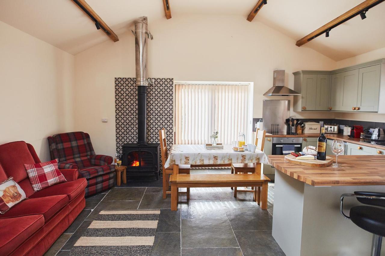 The Old Dairy - Boutique Countryside Cottage At Harrys Cottages Pen-y-Clawdd Kültér fotó