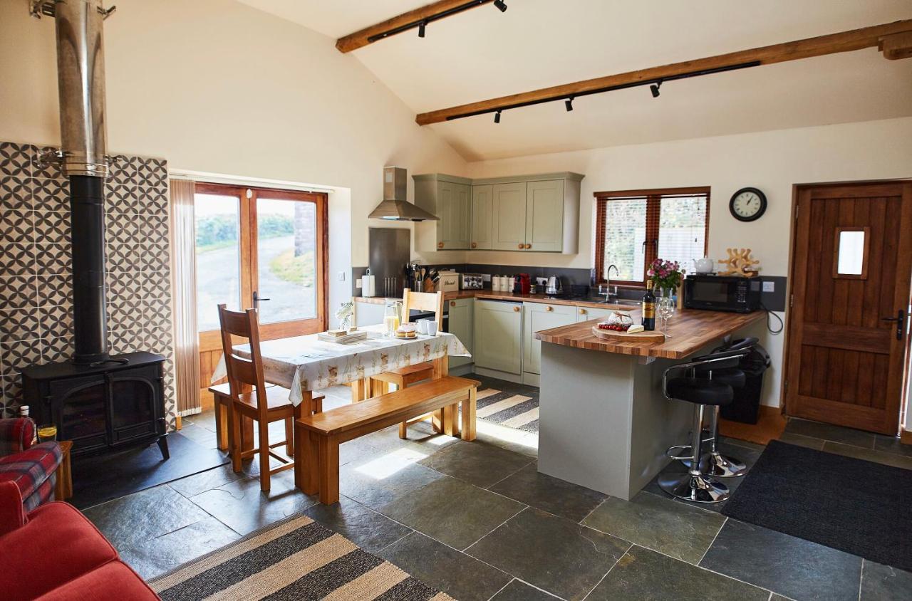 The Old Dairy - Boutique Countryside Cottage At Harrys Cottages Pen-y-Clawdd Kültér fotó